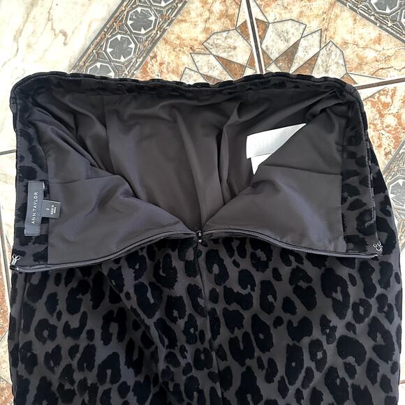 Ann Taylor Black Leopard Velvet Pencil Skirt - Picture 5 of 7